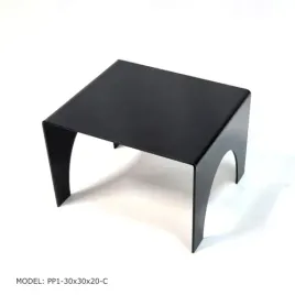 podest-pietrujacy-z-plexi-stojak-na-wystawe-30x30-na-slodki-stol-ciastka