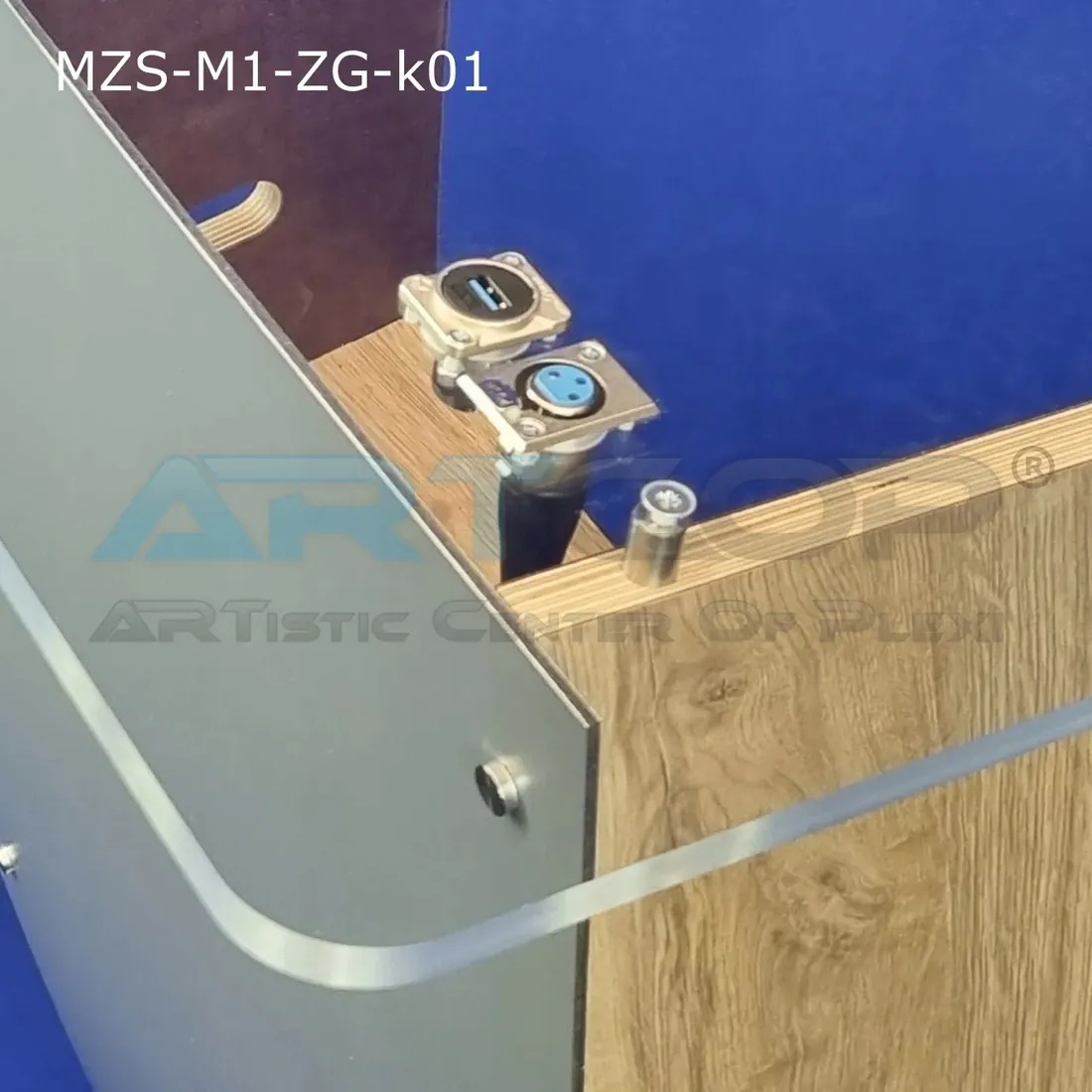 mownica-sklejka-drewnopodobna-gniazda-xlr-i-usb-wodoodporna-blat-z-plexi-stan-nowy