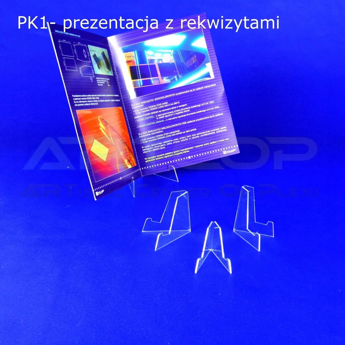 stojak-z-plexi-na-male-ulotki-wizytowki-cenowki