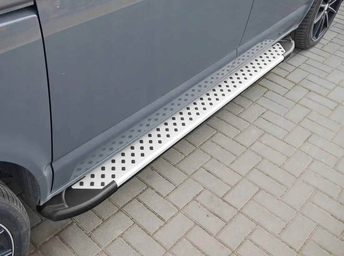 stopnie-boczne-progi-do-vw-tiguan-2016-stan-nowy