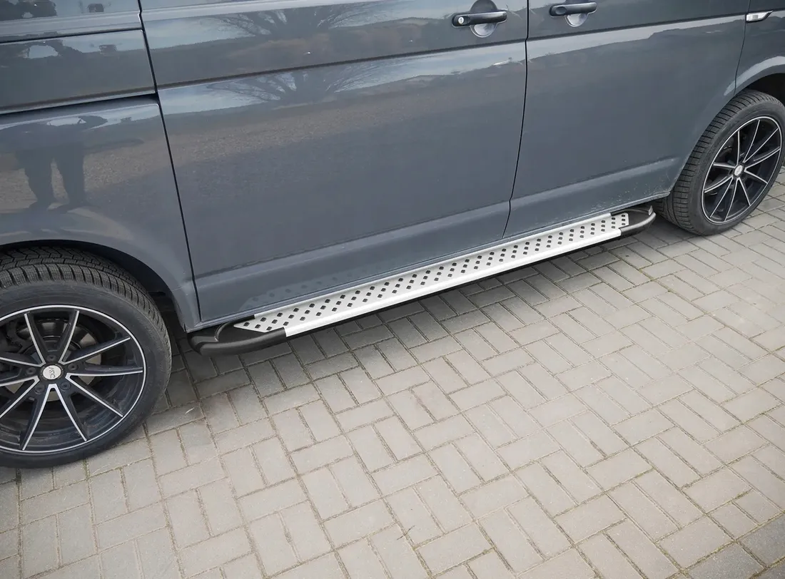 stopnie-boczne-progi-do-vw-tiguan-2016-stan-nowy