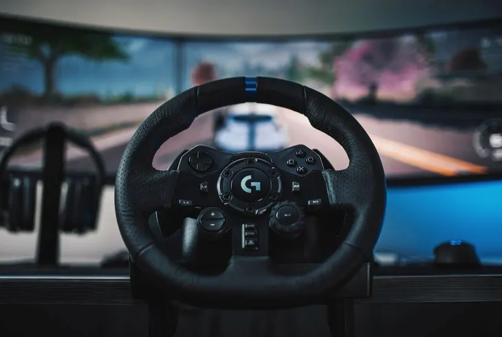 kierownica-logitech-g923-shifter-bundle-pc-ps4-ps5-marka-logitech-stan-nowy