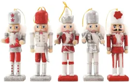 drewniany-dziadek-do-orzechow-na-choinke-5-szt