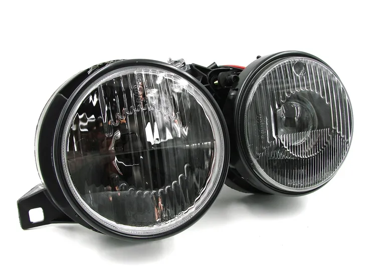 lampy-przednie-reflektory-bmw-e30-black-stan-nowy-producent-czesci-depo