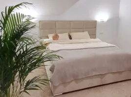 Zdjęcie produktu Łóżko tapicerowane KEJA 180x200 z pojemnikiem na pościel! – styl i wygoda!