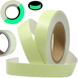 samoprzylepna-tasma-fluorescencyjna-swiecaca-w-ciemnosci-w-nocy-2cm-x5-m