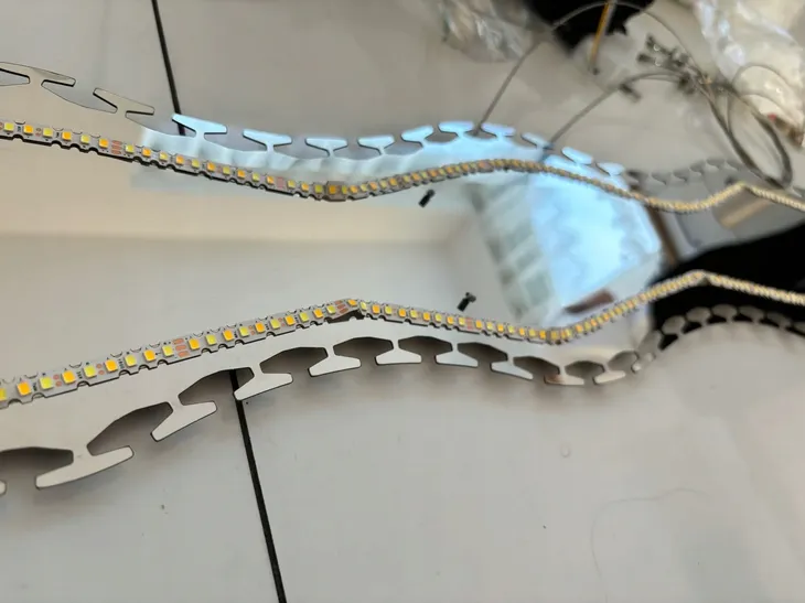 lampa-wiszaca-ringi-nad-stol-krysztalowa-chrom-100cm-45w-pilot-darmat-light-kolekcja-gratien