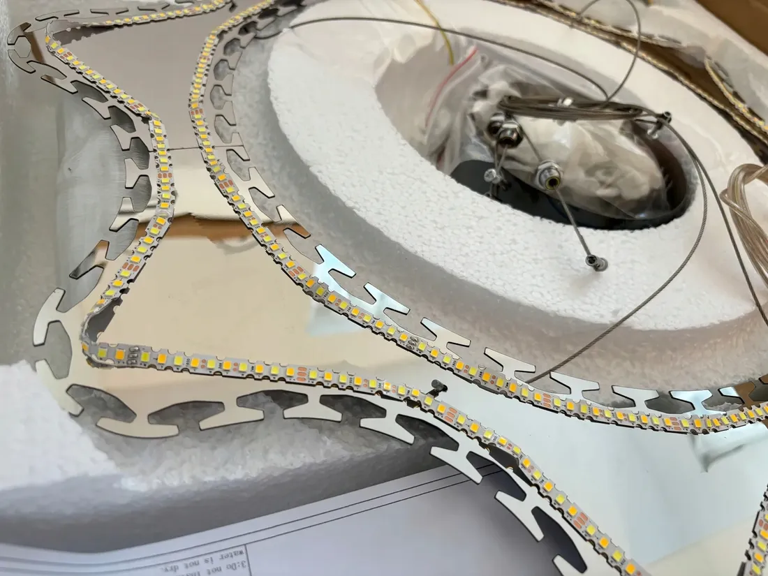 lampa-wiszaca-ringi-krysztalowa-chrom-60cm-69w-pilot-darmat-light