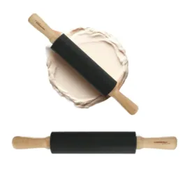 walek-silikonowy-z-drewnianym-uchwytem-masterpan-38-cm-do-walkowania-ciasta