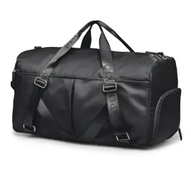 torba-sportowa-podrozna-treningowa-uchwyt-na-mate-czarna-puccini-td245-1