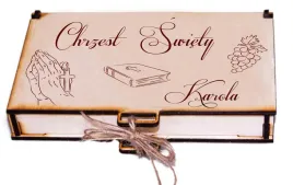 pudelko-na-pieniadze-prezent-chrzest-grawer