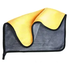 sciereczka-z-mikrofibry-30-x-40-cm-ultra-chlonna-do-auta-lakieru