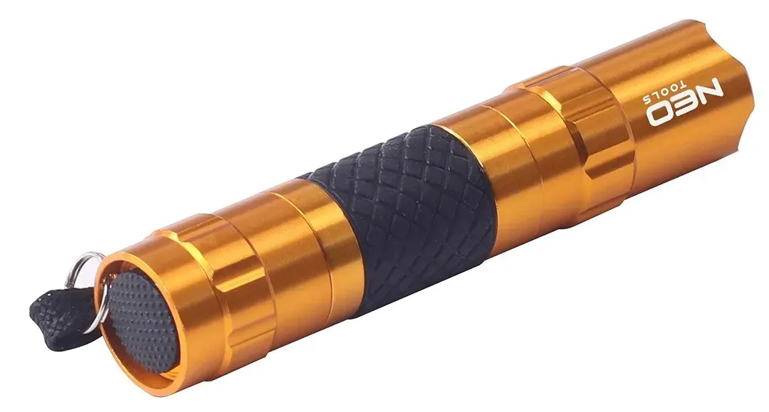 mini-latarka-20lm-1xaa-63-182-2-neo-tools-lampka-stan-nowy
