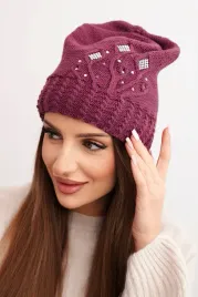 czapka-damska-zimowa-z-welna-zdobiona-cekinami-i-splotem-k473-ciemno-fiolet