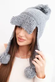 czapka-damska-zimowa-z-welna-z-daszkiem-i-pomponami-k475-ciemno-szara
