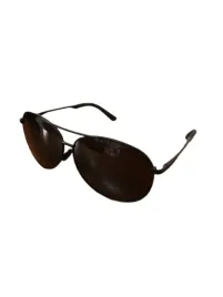 klasyczne-czarne-okulary-przeciwsloneczne-aviator