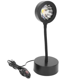 lampa-o-zachodzie-slonca-zmiana-koloru-swiatla