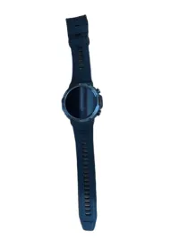 czarny-smartwatch-sportowy-z-gps-i-pomiarem-tetna