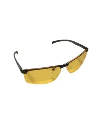 stylowe-okulary-przeciwsloneczne-z-zoltymi-szklami