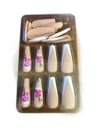 zestaw-sztucznych-paznokci-tipsy-eleganckie-wzory-kwiatowe