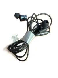 sluchawki-przewodowe-douszne-wygodne-i-kompaktowe-czarne