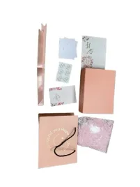 rozowe-pudelko-prezentowe-22-x-16-x-8-cm-na-walentynki-urodziny-rocznice