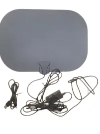 antena-telewizyjna-hdtv-1080p-wewnetrzna-ze-wzmacniaczem-sygnalu-czarna