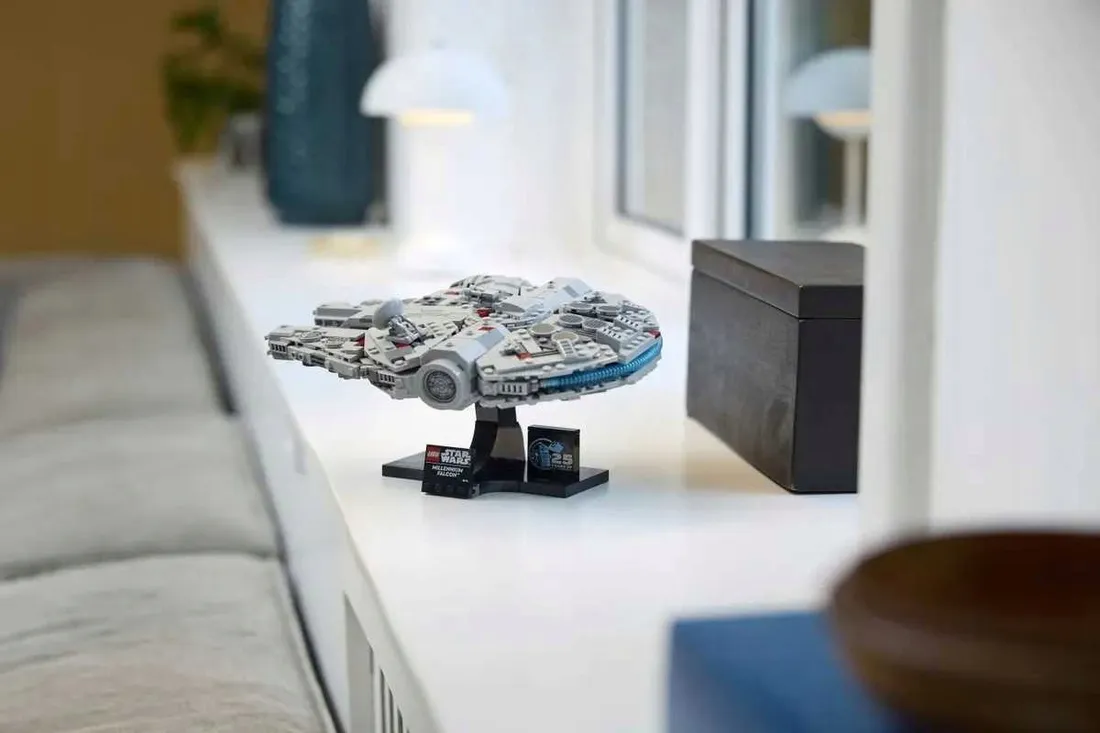 75375-lego-star-wars-sokol-millennium-stan-nowy