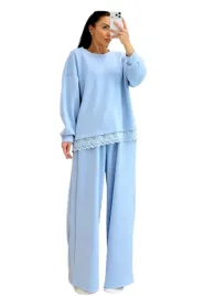wiya-komplet-bluza-z-spodniami-z-ozdobna-koronka-blekitny