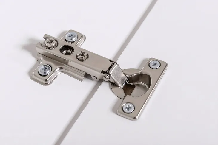 witryna-wiszaca-switch-biala-30-cm-led-wykonczenie-polysk