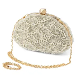 torebka-puzderko-perlowa-elegancka-na-lancuszku-wieczorowa-kopertowka-zlota