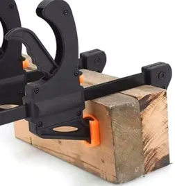 zaciski-jednoreczne-4-cale-z-grzechotka-3-sztuki-plastikowe