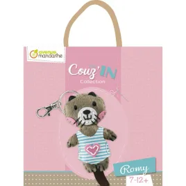 clairefontaine-zestaw-do-szycia-breloka-wydra-romy