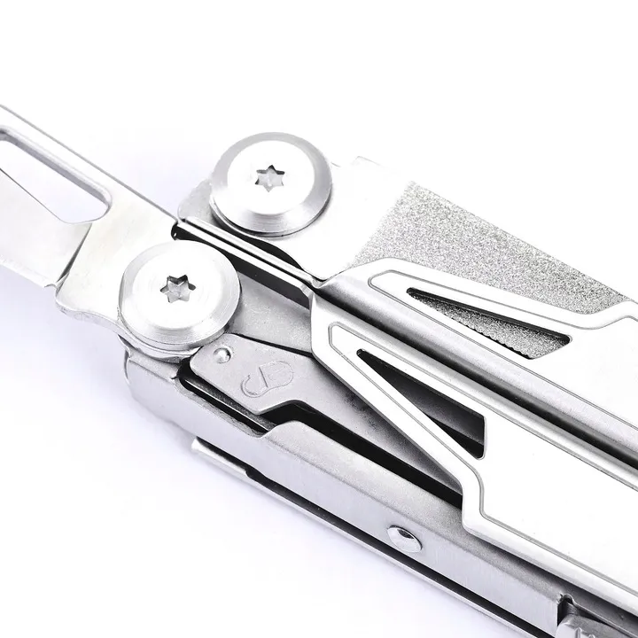 multitool-azymut-giewon-14-narzedzi-kabura