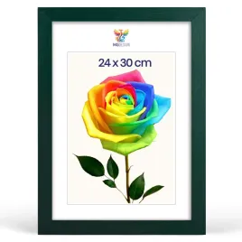ramka-na-zdjecia-24-x-30-cm-zielona-z-naturalnego-drewna