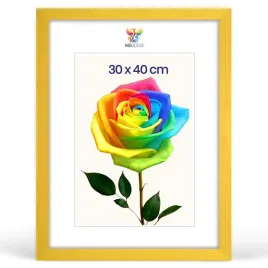ramka-na-zdjecia-30-x-40-cm-zolta-z-naturalnego-drewna