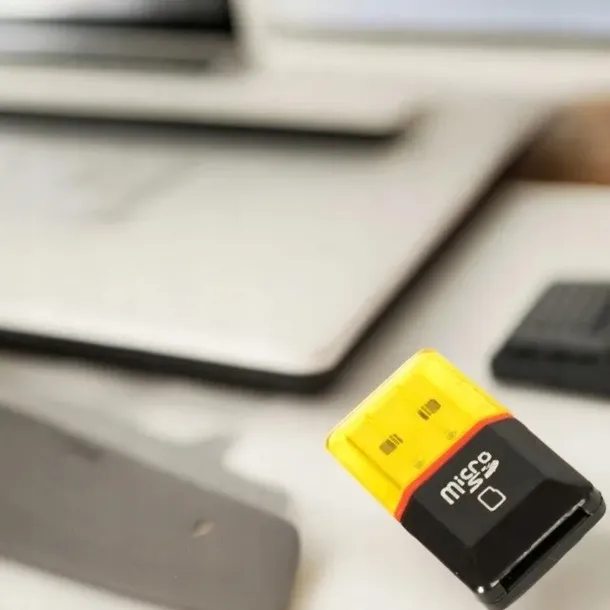 czytnik-kart-adapter-pamiec-usb-micro-sd-microsd-tf-sdhc-usb-pendrive-mini-model-1458