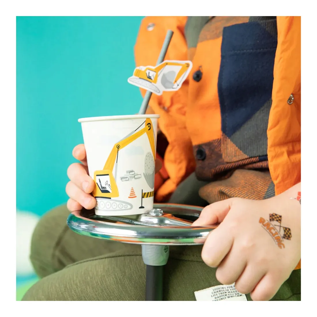 kubeczki-papierowe-pojazdy-samochody-auta-autka-6-sz-na-urodziny-dla-dzieci