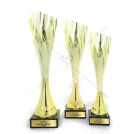 komplet-pucharow-przestrzennych-35-34-32-cm-grawer-gratis