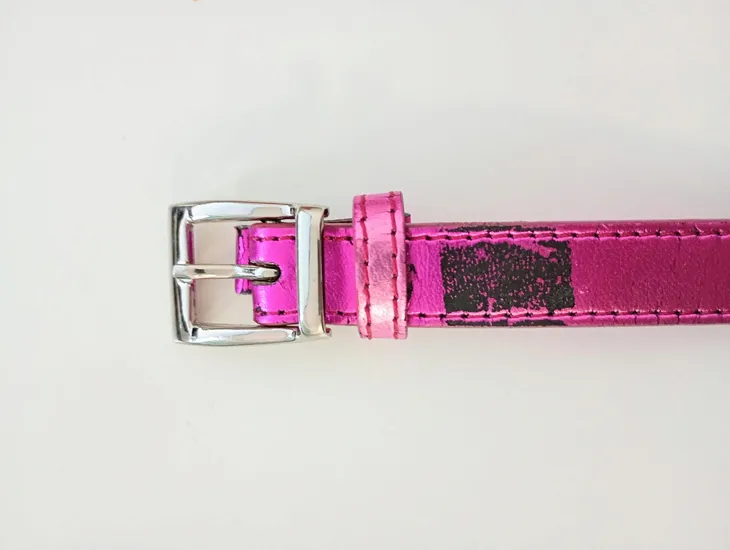 pasek-versus-versace-material-dominujacy-inny