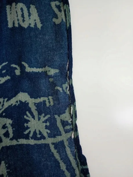 szal-granatowy-183-cm-plec-produkt-uniseks