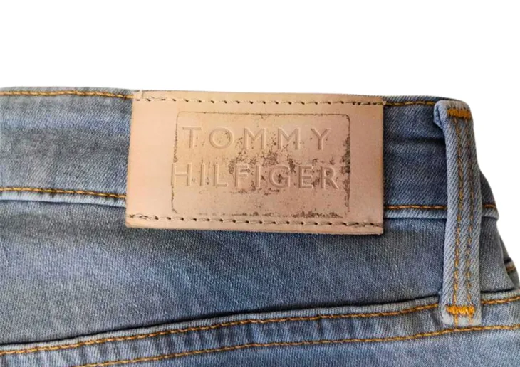 jeansy-como-skinny-fit-fason-rurki