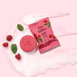 oriflame-zluszczajace-mydlo-love-nature-z-organiczna-mieta-i-malina