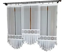 gotowe-firanki-panelowe-z-falbana-i-bialym-azurem-150x60