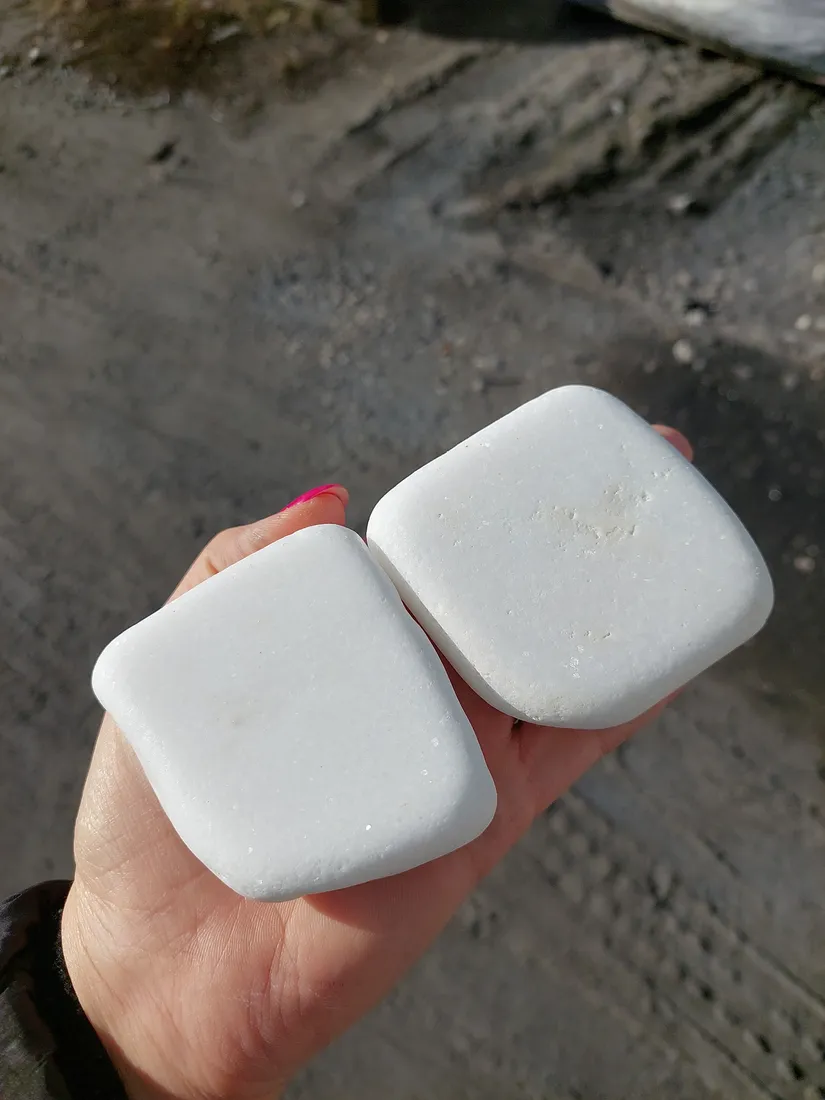 kamien-bialy-thasos-plaski-5-10cm-do-malowania-20-kg