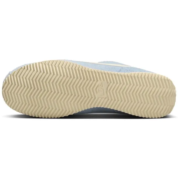 cortez-kod-producenta-hf3142400-rozmiar-385