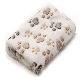 miekki-puszysty-kocyk-dla-zwierzat-w-lapki-52x76cm