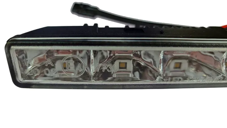 m-tech-lampy-dzienne-drle-901h-waga-z-opakowaniem-1-kg