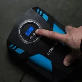 kompresor-samochodowy-12v-cardos-sprezarka-pompka-przenosna-do-kol-latarka-kod-producenta-aa406