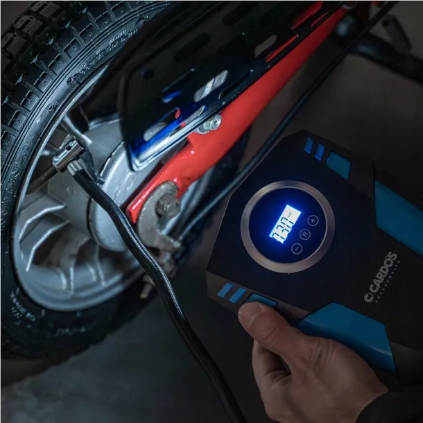 kompresor-samochodowy-12v-cardos-sprezarka-pompka-przenosna-do-kol-latarka-stan-nowy-cisnienie-maksymalne-10-bar